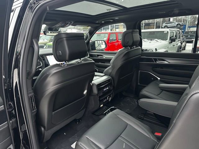 New 2026 Jeep Grand Wagoneer 4WD image 30