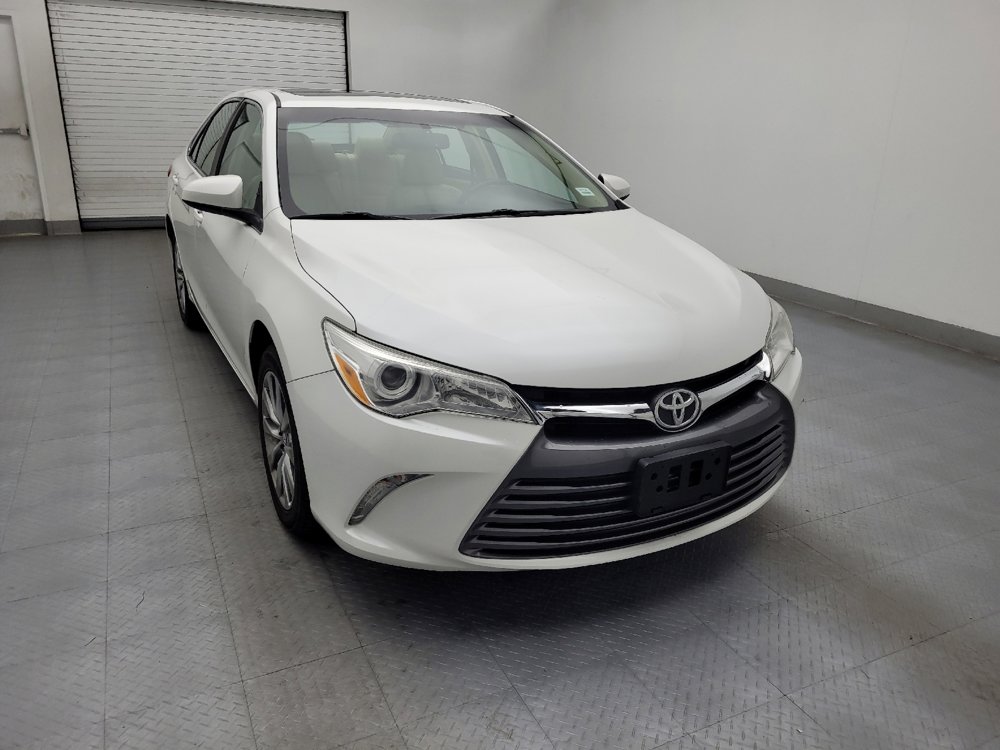 Used 2017 Toyota Camry XLE w/ Moonroof Package image 14
