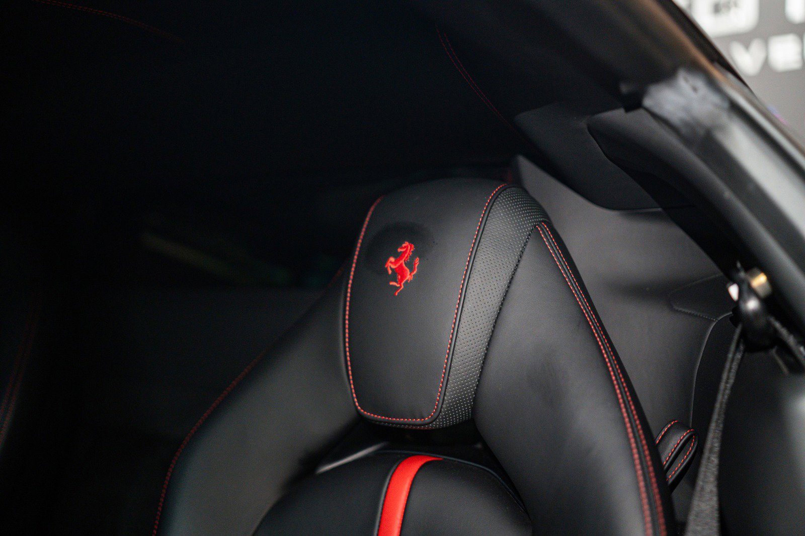 Used 2021 Ferrari F8 Tributo image 7