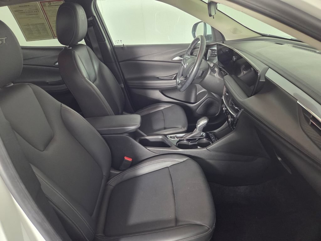 Used 2024 Buick Encore GX Sport Touring FWD image 32