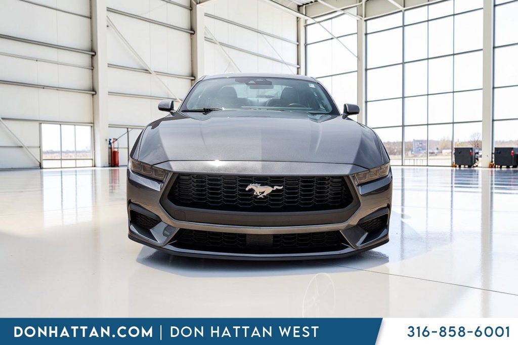 Used 2025 Ford Mustang Premium RWD image 19