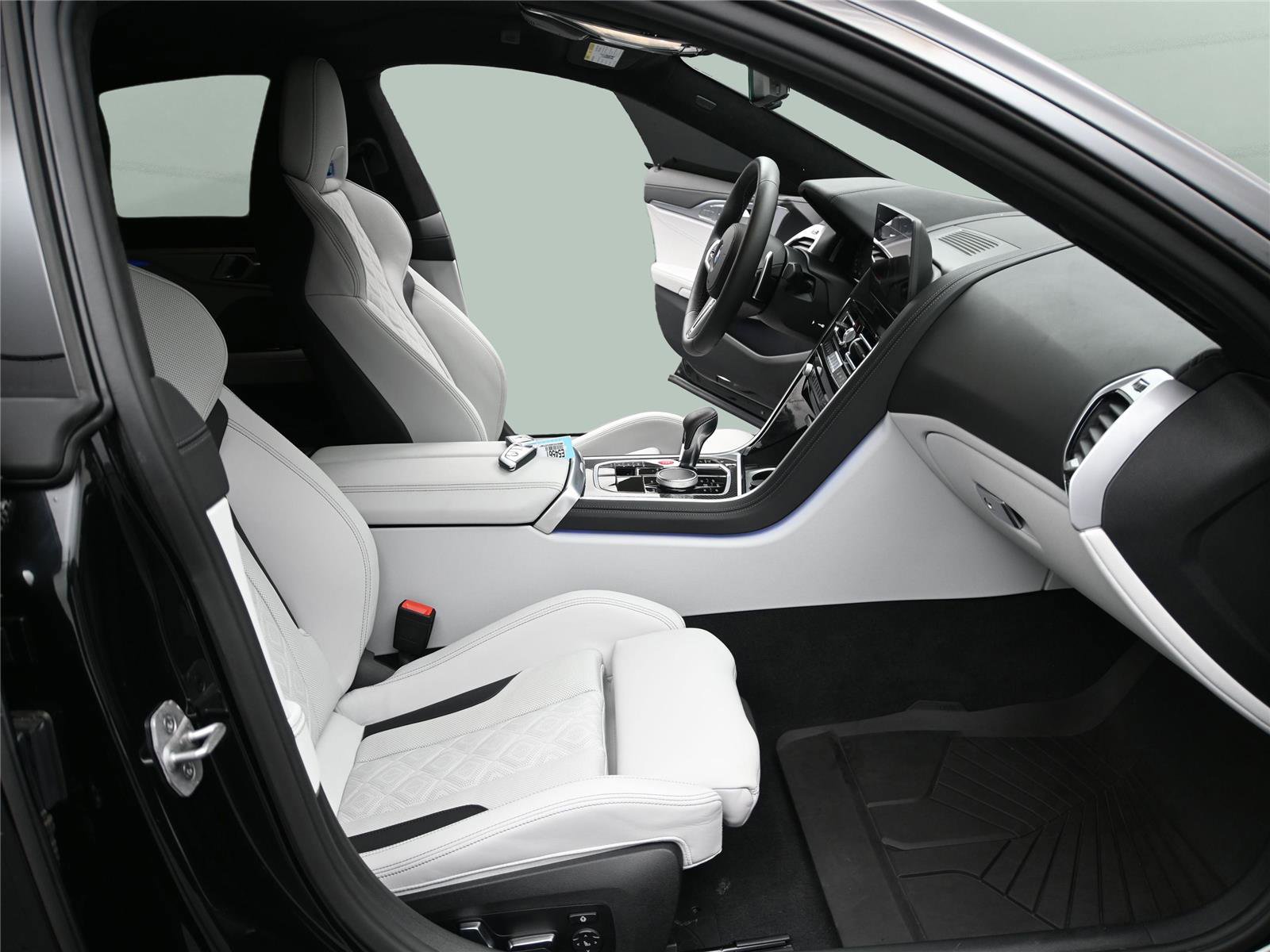 Used 2025 BMW M8 Competition AWD/4WD image 31