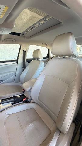 Used 2012 Volkswagen Passat 2.5 SE FWD image 2