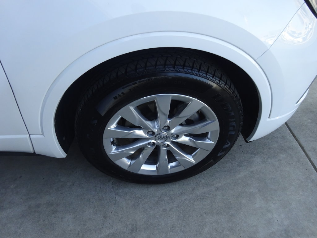 Certified 2017 Buick Envision Essence FWD image 10