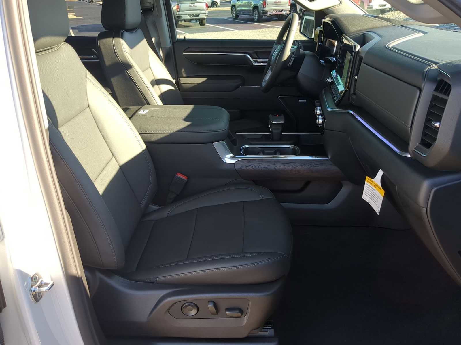 New 2026 GMC Sierra 1500 SLT w/ SLT Premium Package image 30