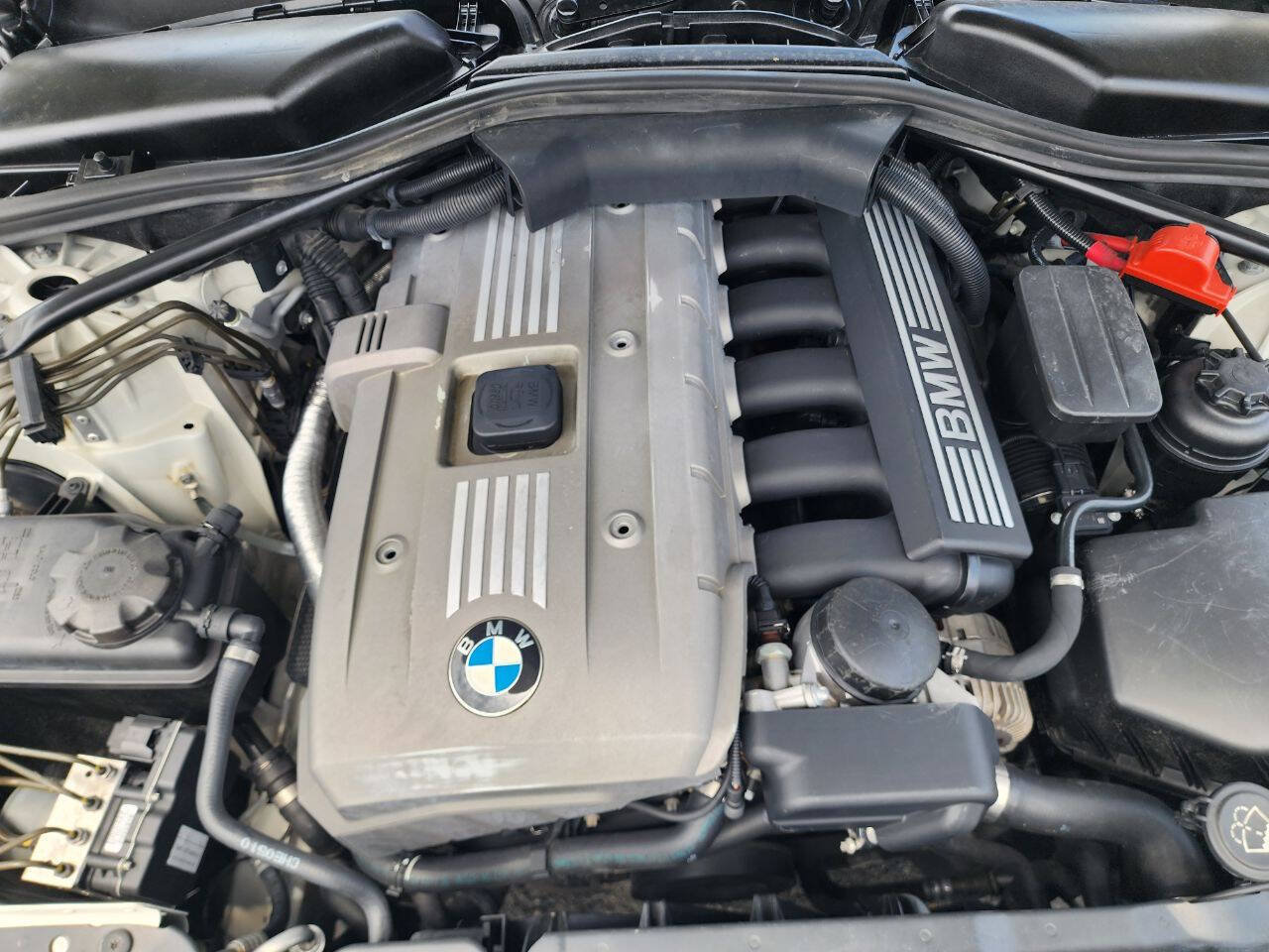 Used 2006 BMW 530xi Wagon AWD/4WD image 30