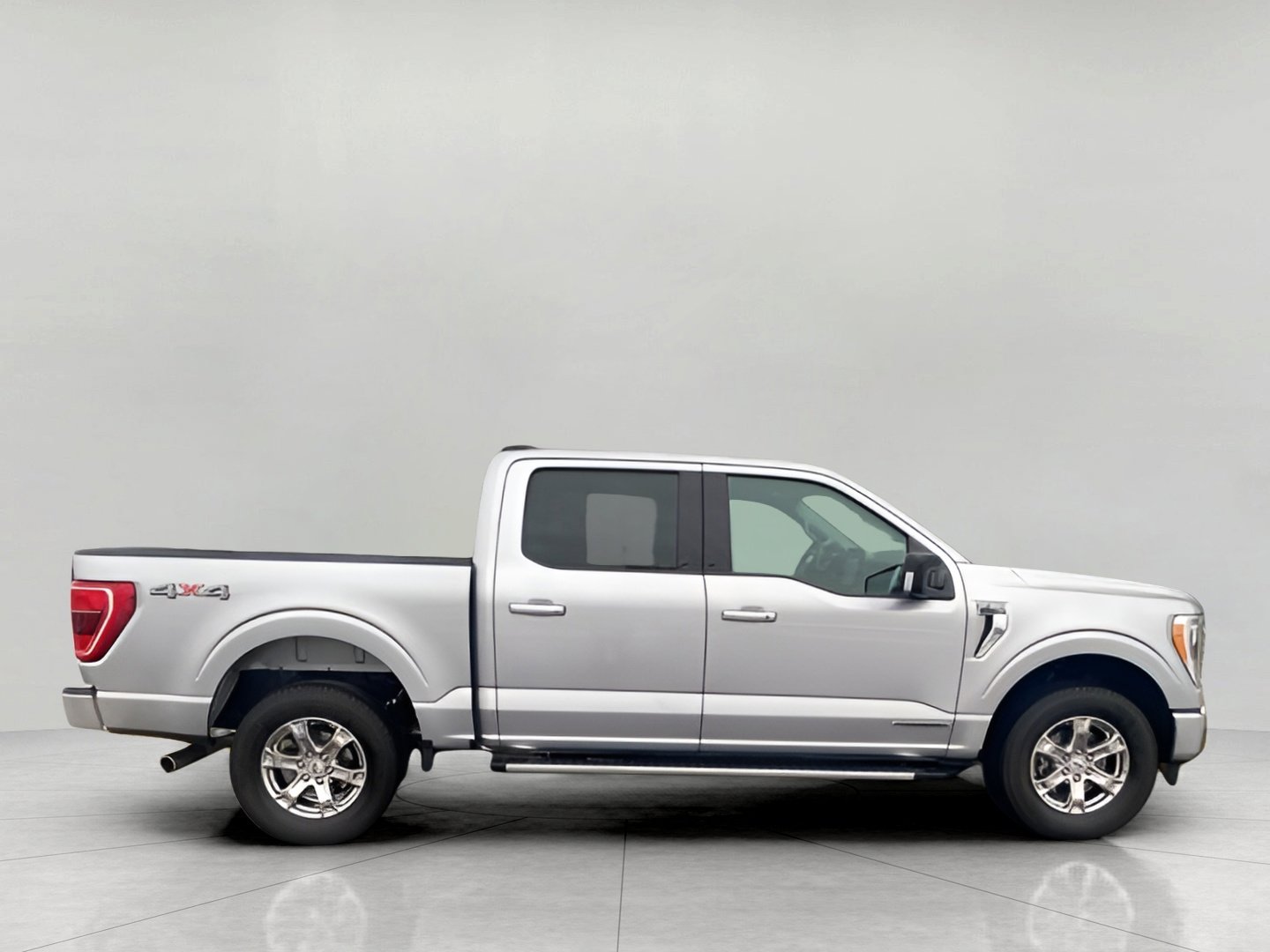 Used 2023 Ford F150 XLT w/ Equipment Group 302A High image 5