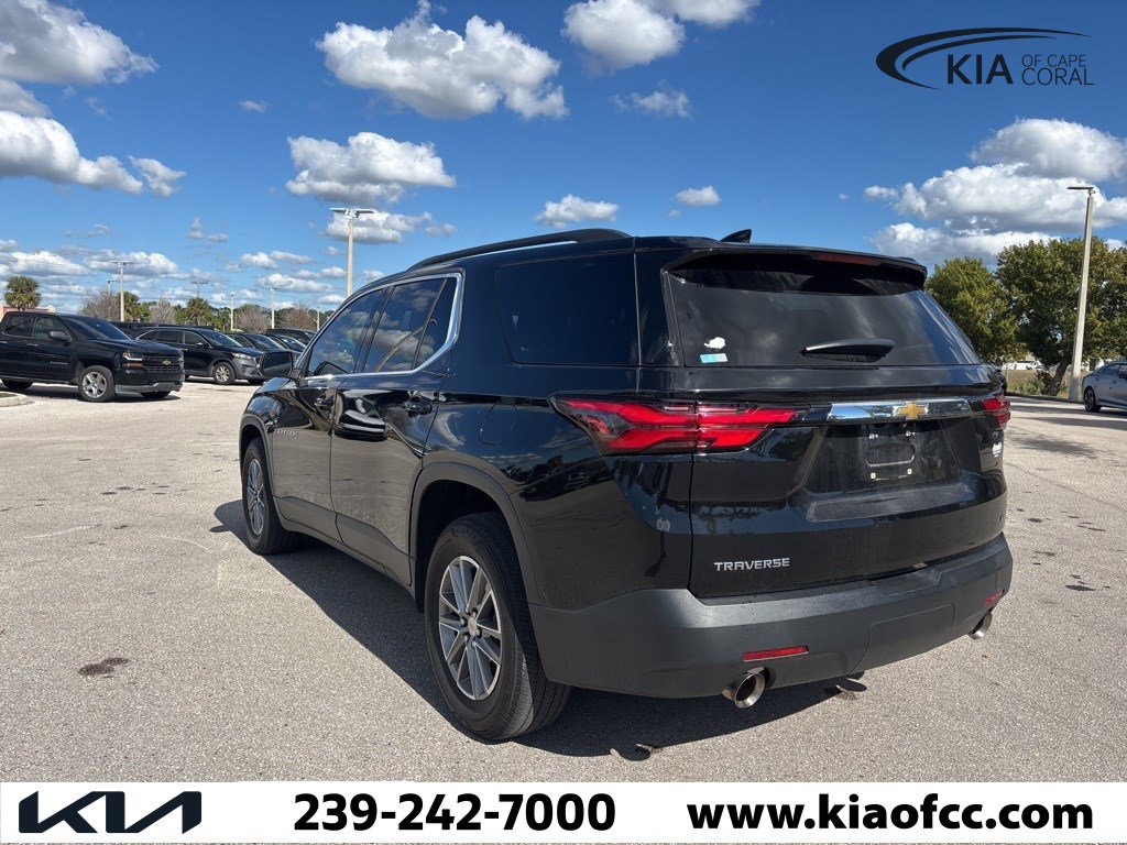 Used 2023 Chevrolet Traverse LT image 4