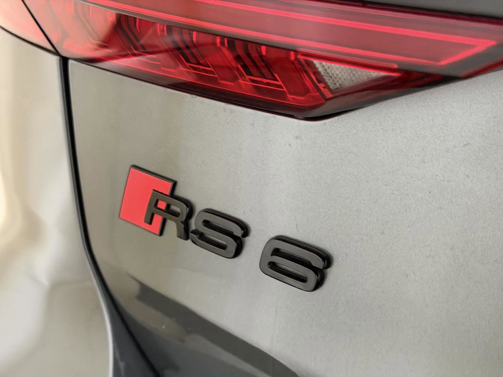 Used 2024 Audi RS 6 performance image 25