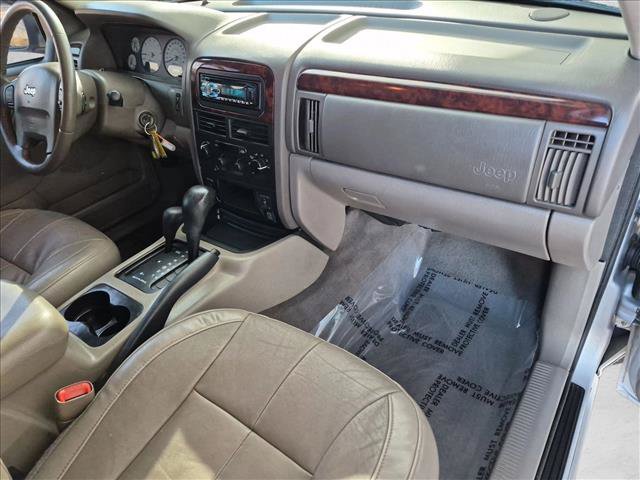 Used 2004 Jeep Grand Cherokee Limited w/ Trailer Tow Group IV AWD/4WD image 26