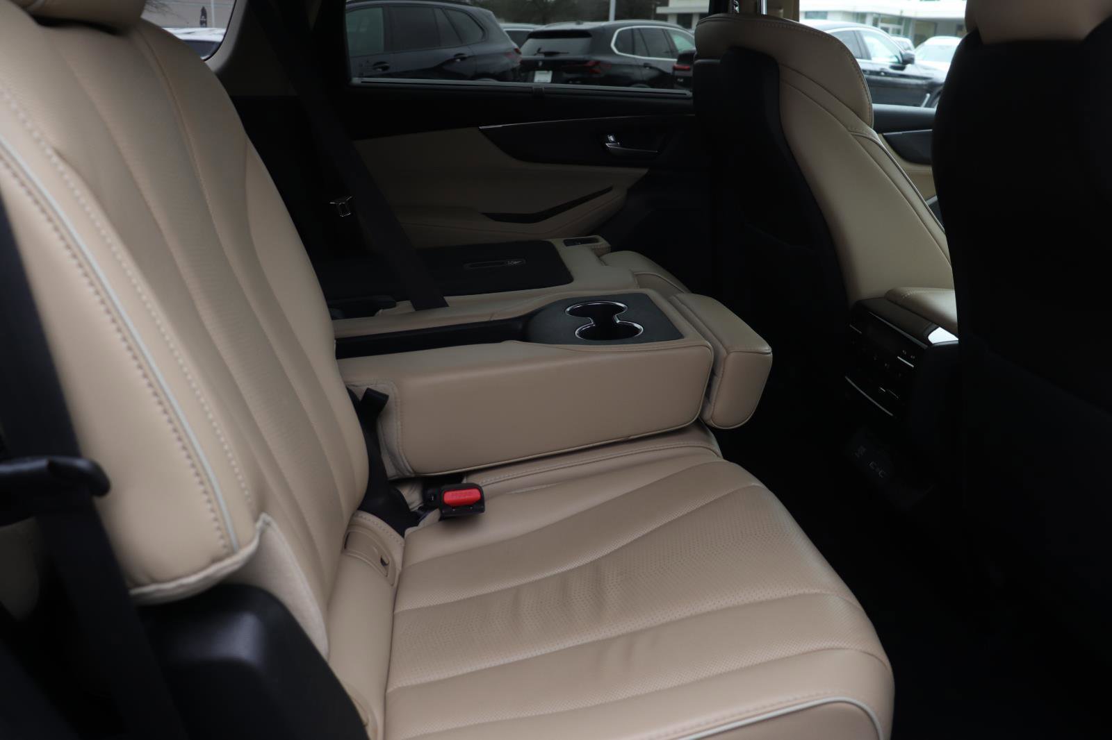 Used 2022 Acura MDX SH-AWD w/ Advance Package image 23