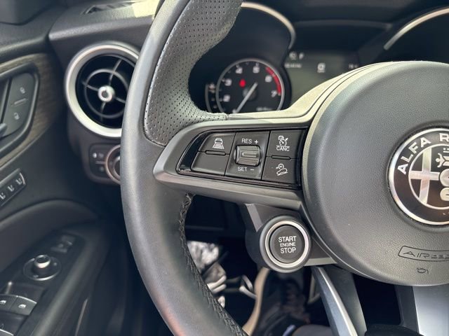Used 2022 Alfa Romeo Stelvio Ti image 17