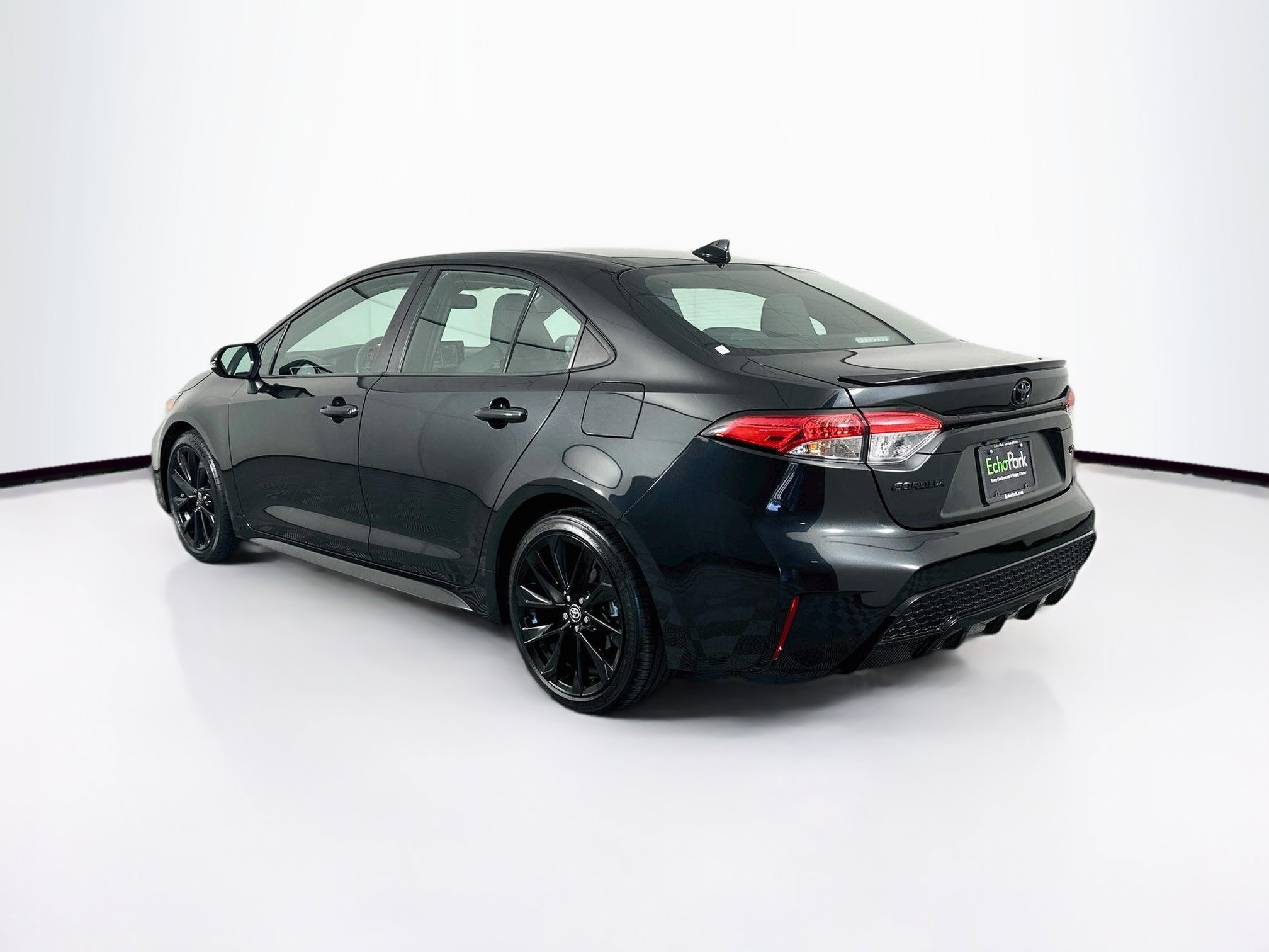 Used 2021 Toyota Corolla SE w/ Carpet Mat Package (TMS) FWD image 5
