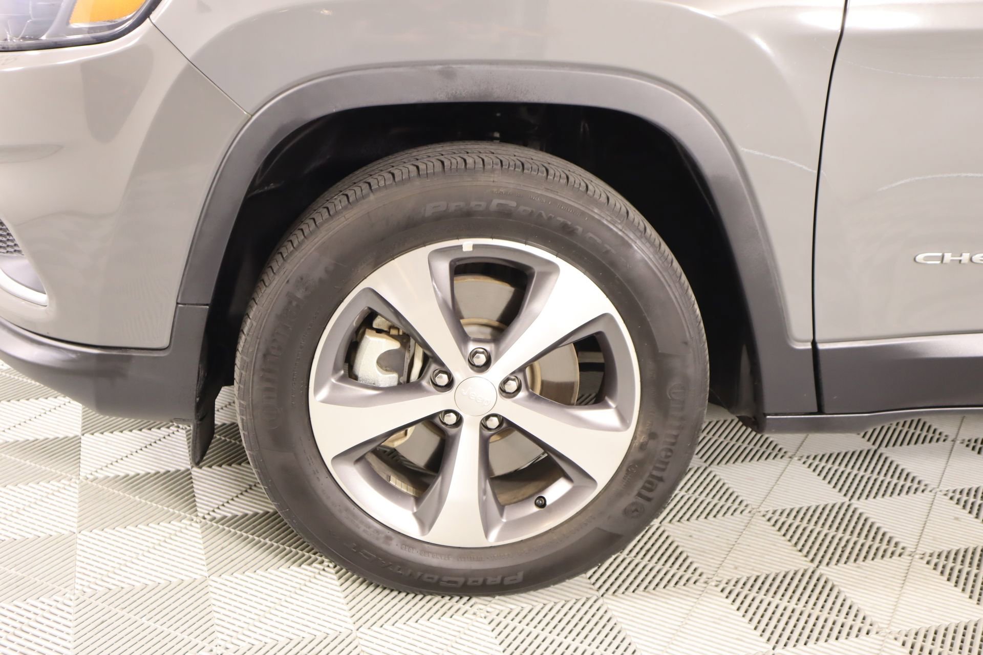 Used 2022 Jeep Cherokee Limited image 18