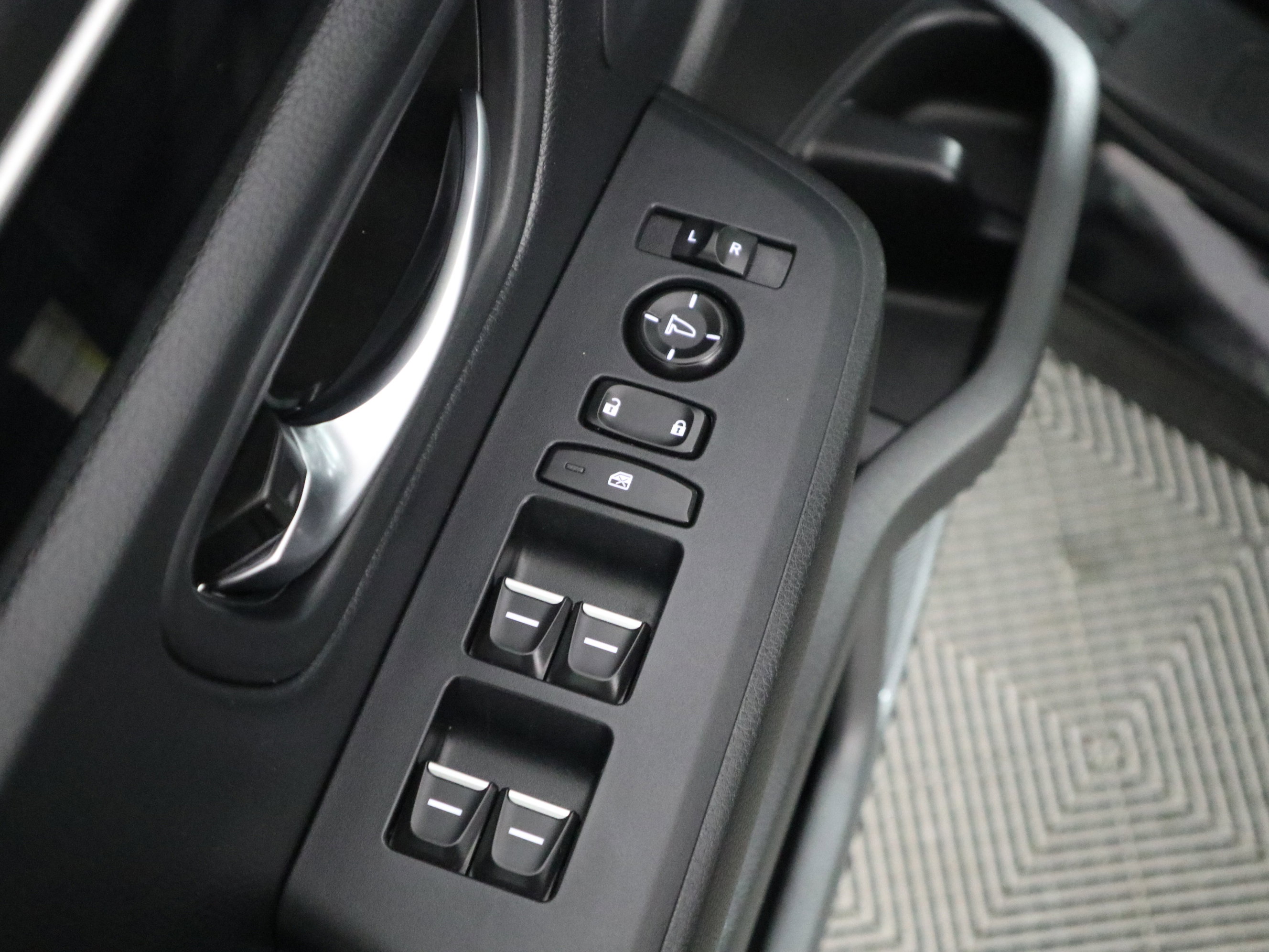 Used 2024 Honda Pilot EX-L image 37