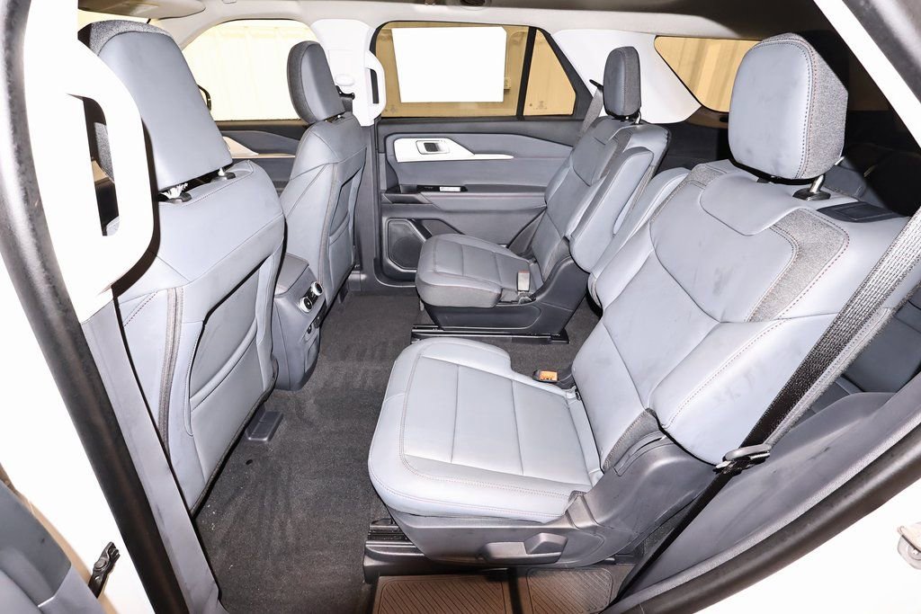 New 2026 Ford Explorer Active w/ Active Comfort Package image 13