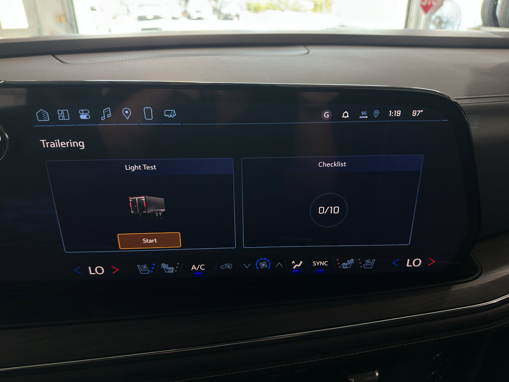 New 2025 Chevrolet Suburban Premier image 22