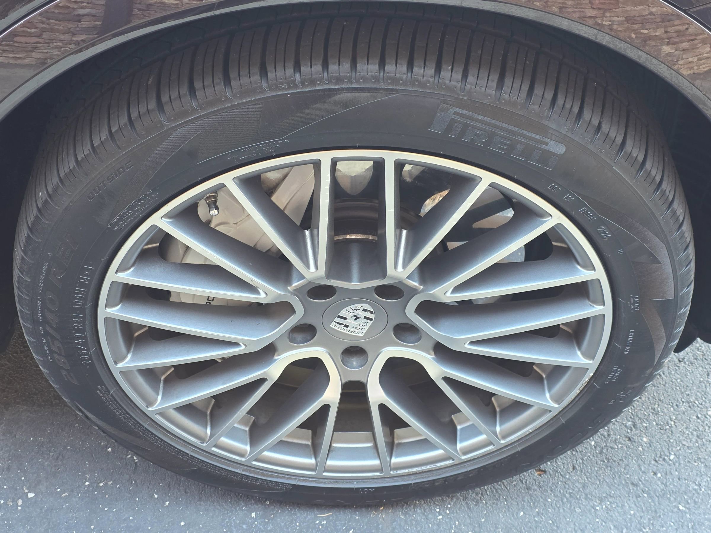 Used 2019 Porsche Cayenne Turbo AWD/4WD image 16