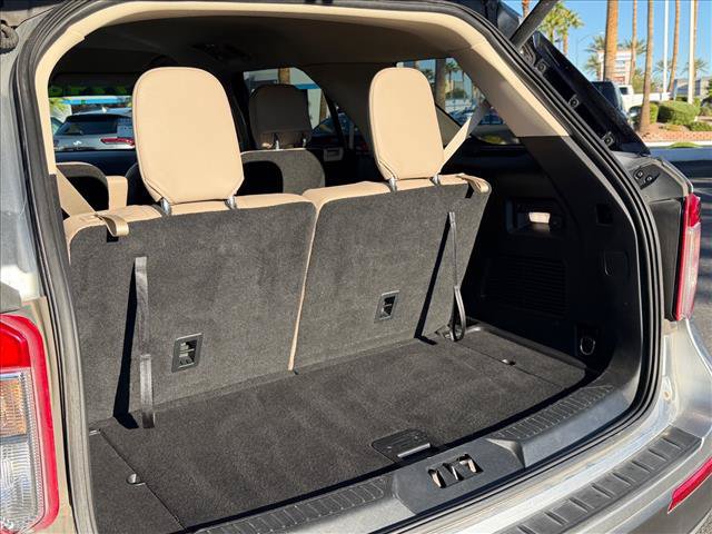 Used 2020 Ford Explorer XLT w/ Equipment Group 202A RWD image 14