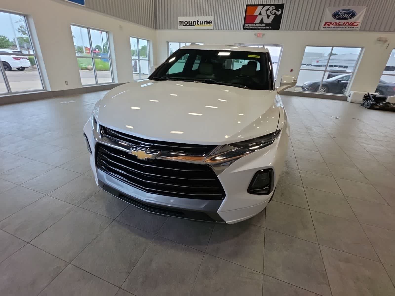 Used 2020 Chevrolet Blazer Premier w/ Driver Confidence II Package AWD/4WD image 2