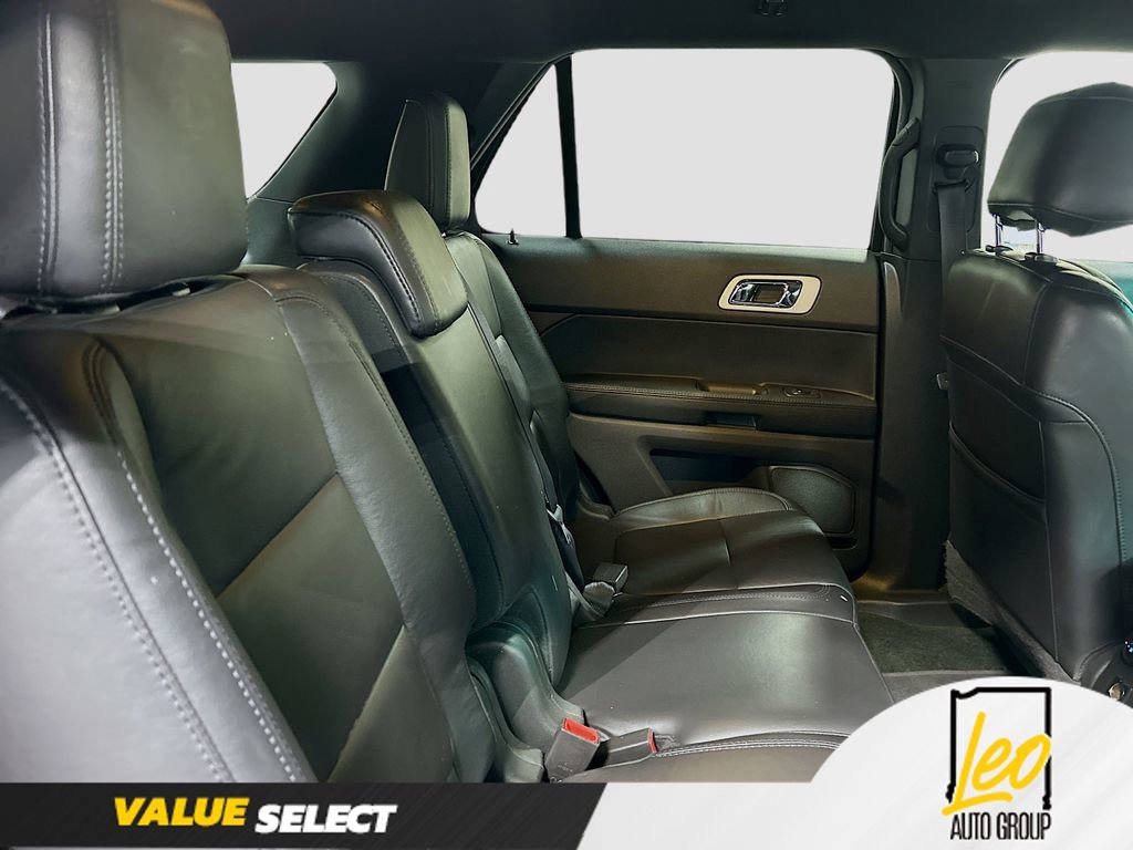 Used 2014 Ford Explorer XLT w/ Equipment Group 202A image 26
