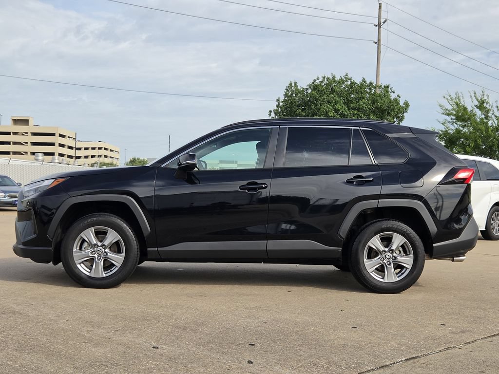 Used 2025 Toyota RAV4 XLE w/ Weather Package FWD image 6