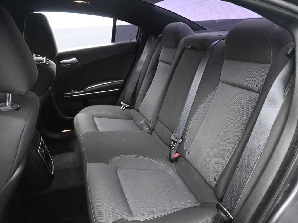 Used 2018 Dodge Charger SXT image 24