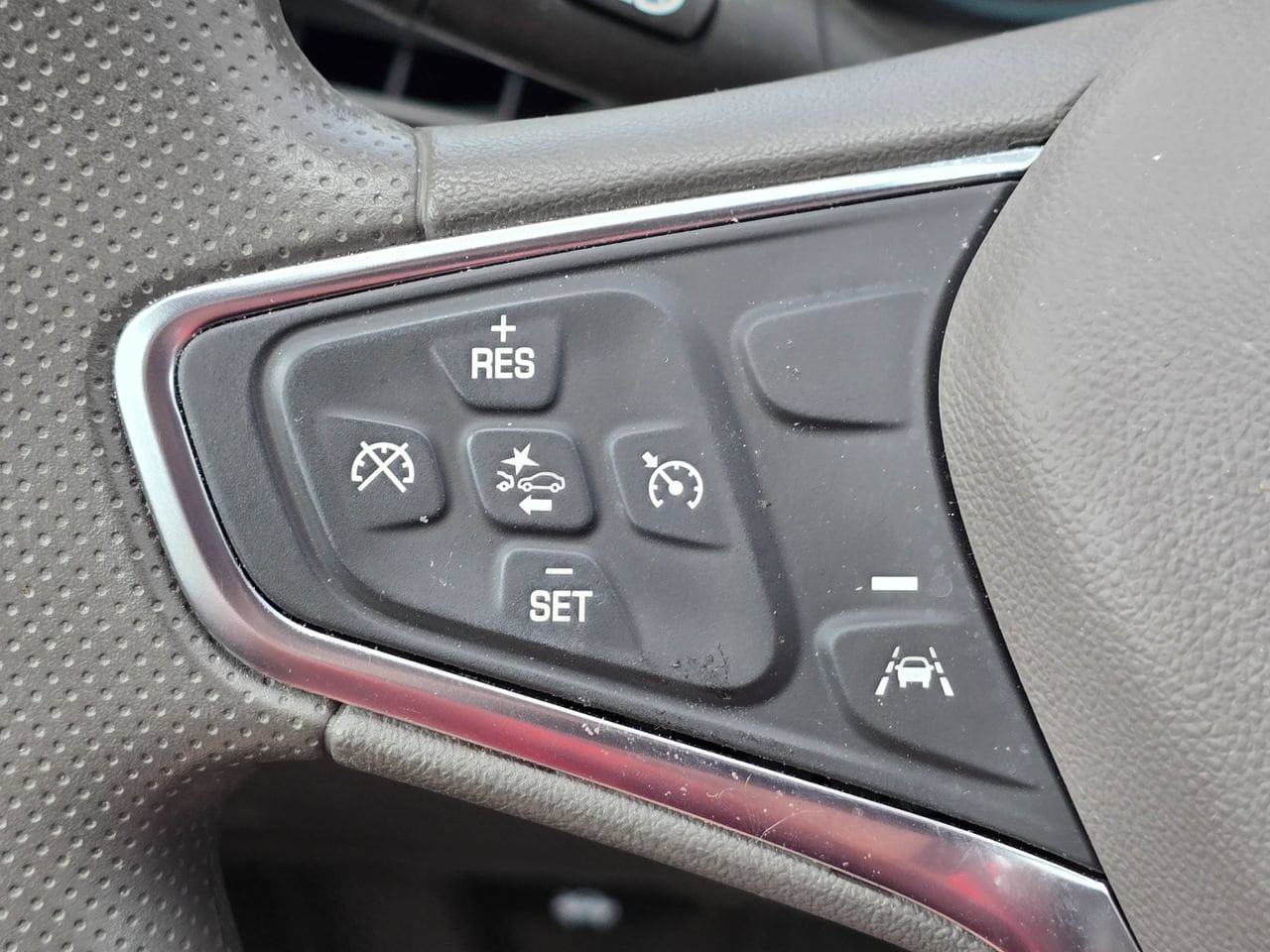 Used 2025 Chevrolet Malibu LT FWD image 19