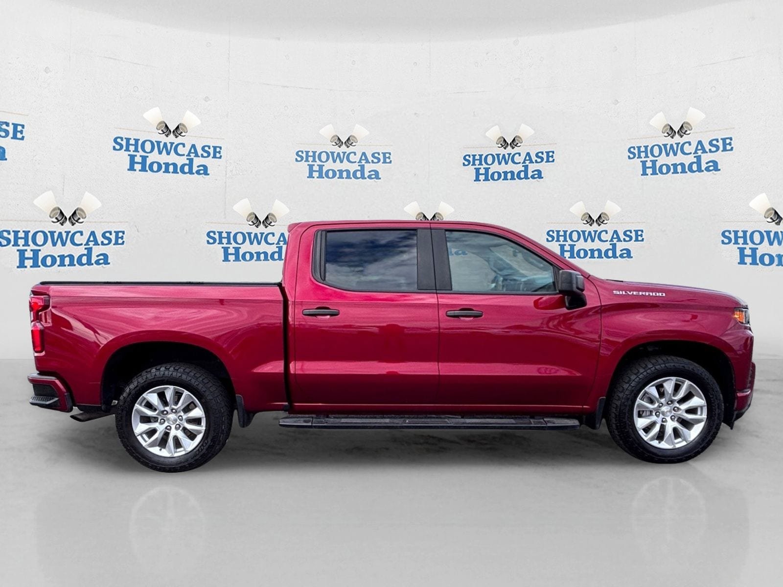 Used 2022 Chevrolet Silverado 1500 Custom w/ Safety Confidence Package RWD image 9