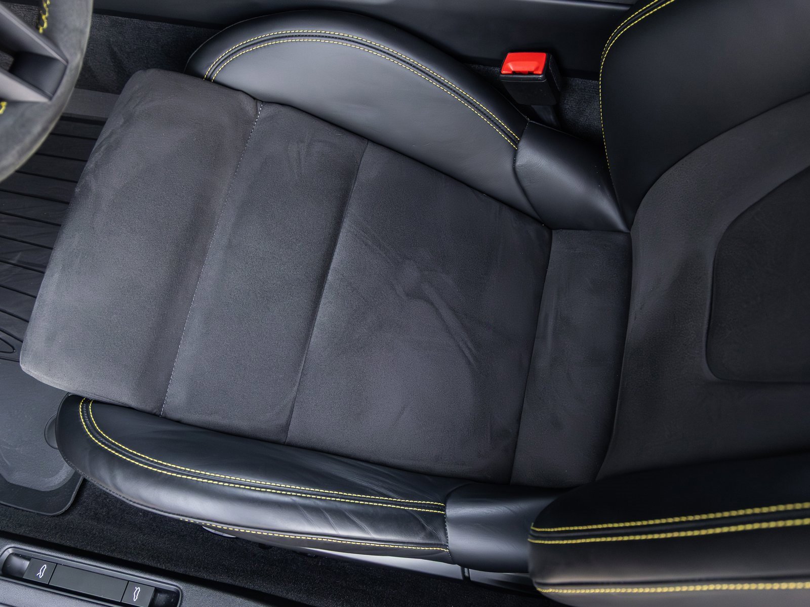 Used 2023 Porsche 911 GT3 image 34