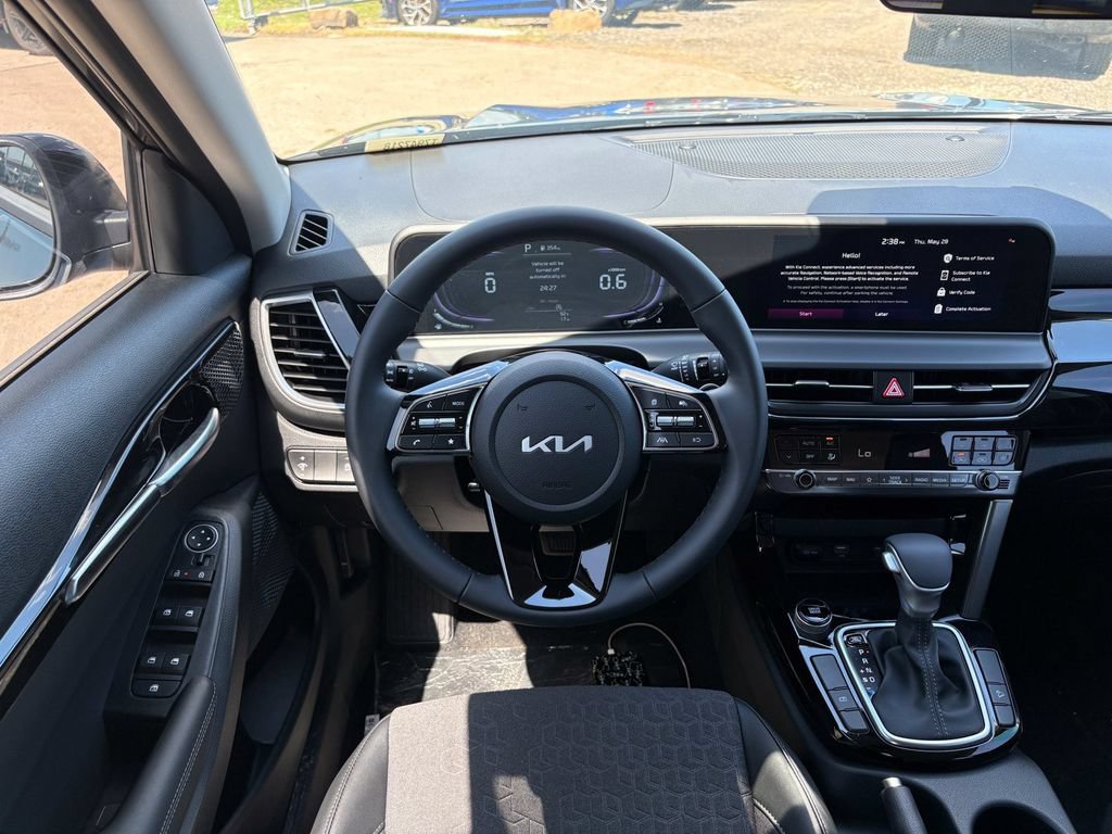 New 2026 Kia Seltos S FWD image 17