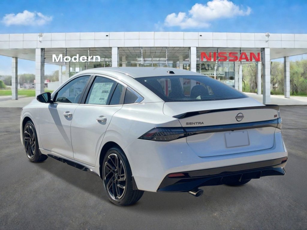 New 2026 Nissan Sentra SR FWD image 3