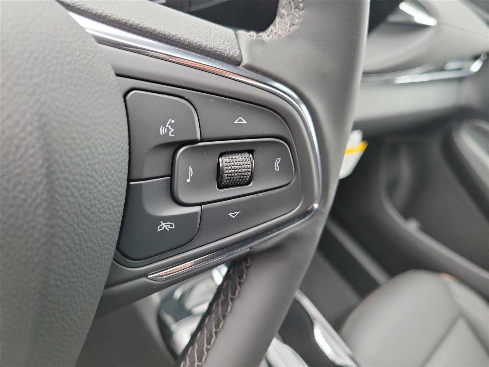 New 2026 Buick Envista Avenir image 25