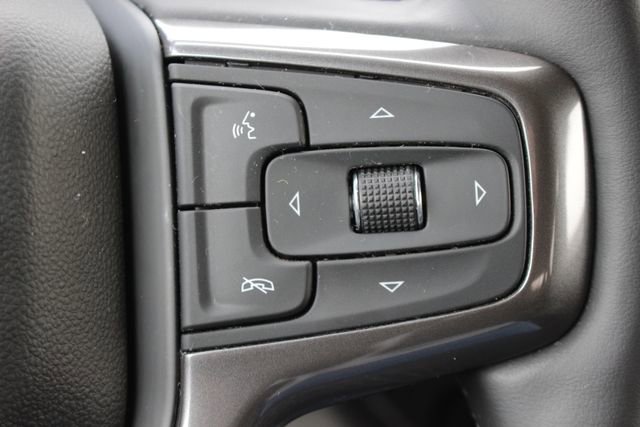 Used 2023 Chevrolet Silverado 1500 High Country w/ Technology Package image 17