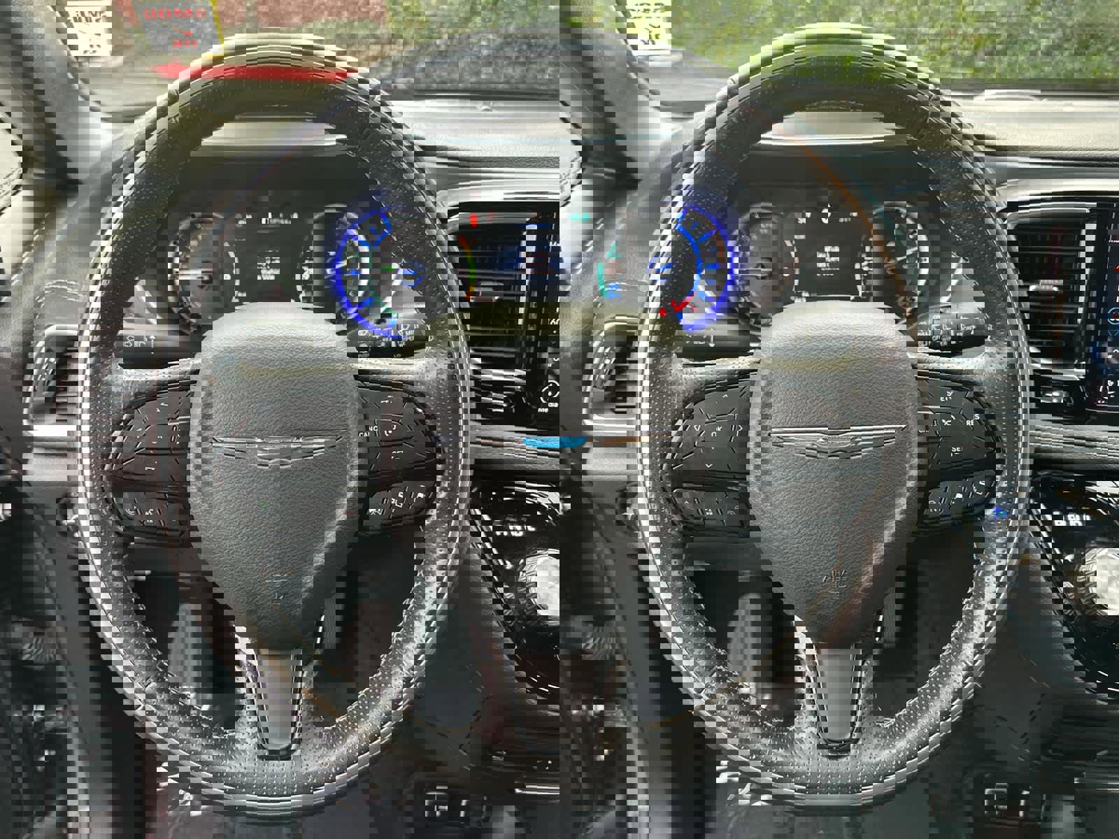 Used 2020 Chrysler Pacifica Limited w/ Advanced Safetytec Group image 15