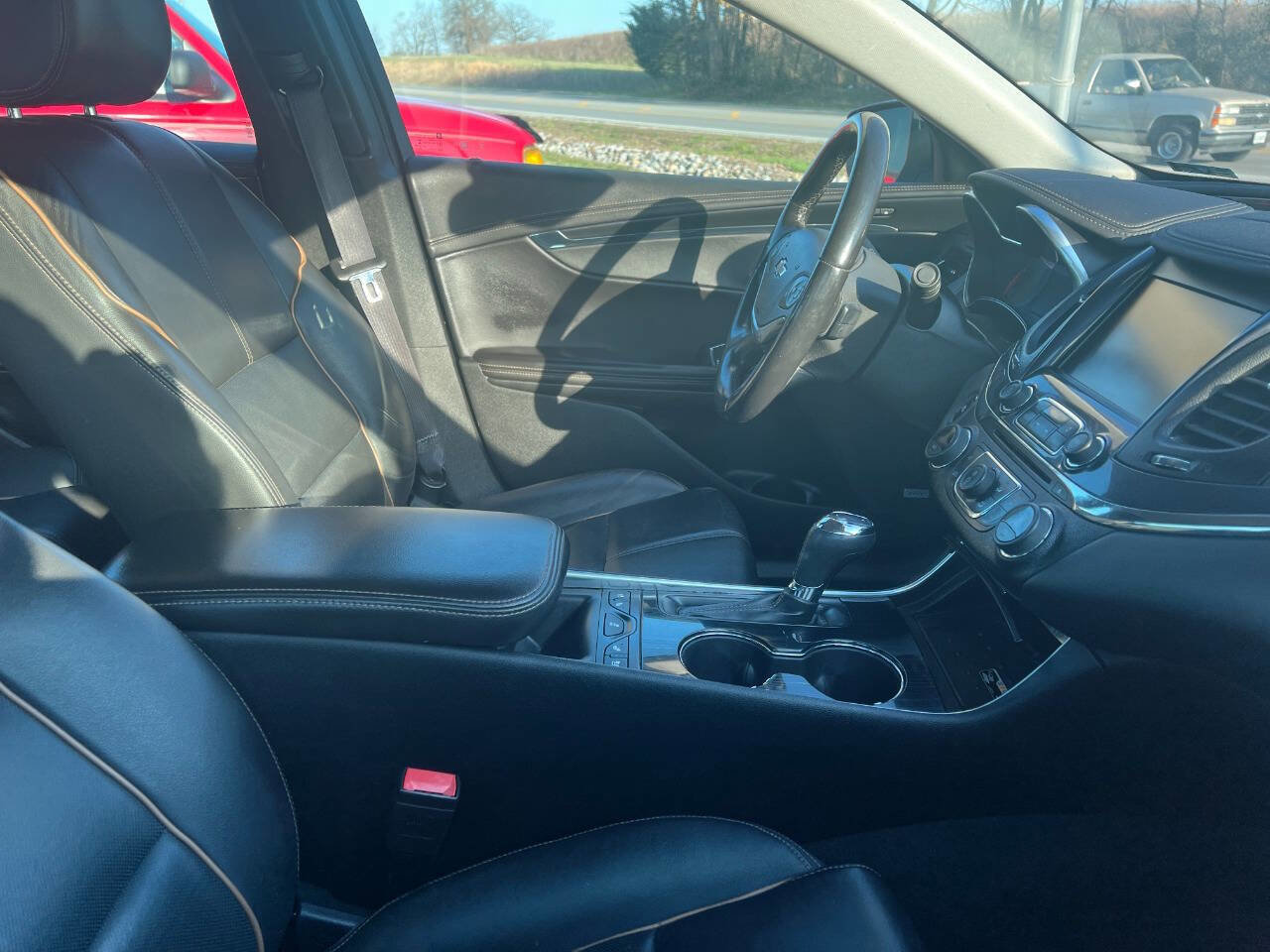Used 2017 Chevrolet Impala Premier w/ Enhanced Convenience Package FWD image 9