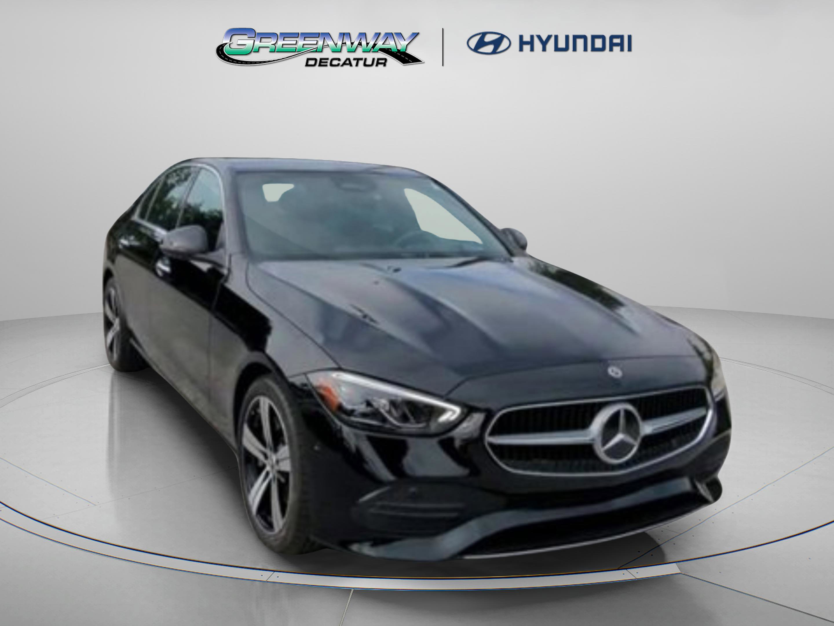 Used 2025 Mercedes-Benz C 300 Sedan image 3