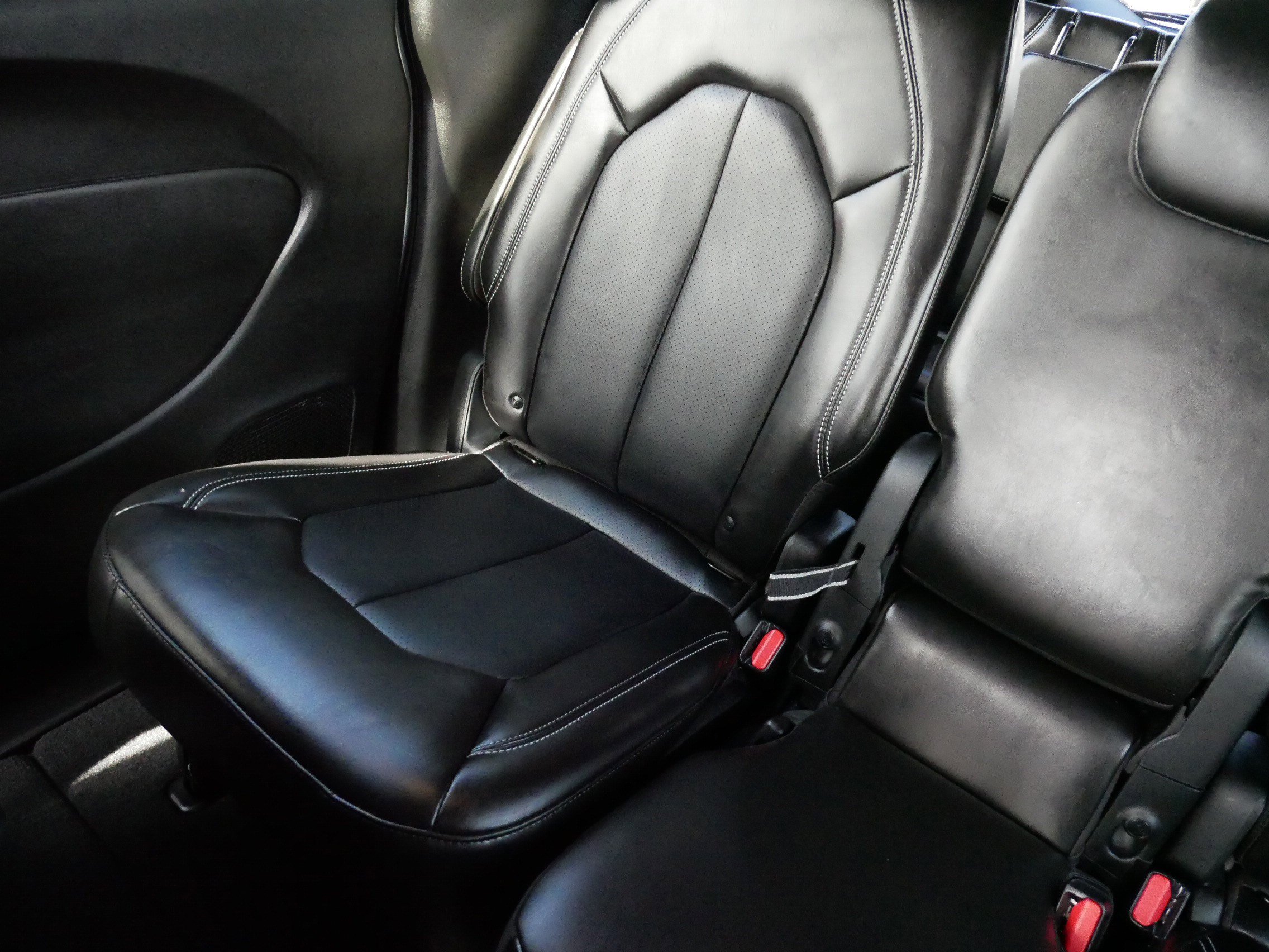 Used 2025 Chrysler Pacifica Select w/ Uconnect Theater Family Group image 12