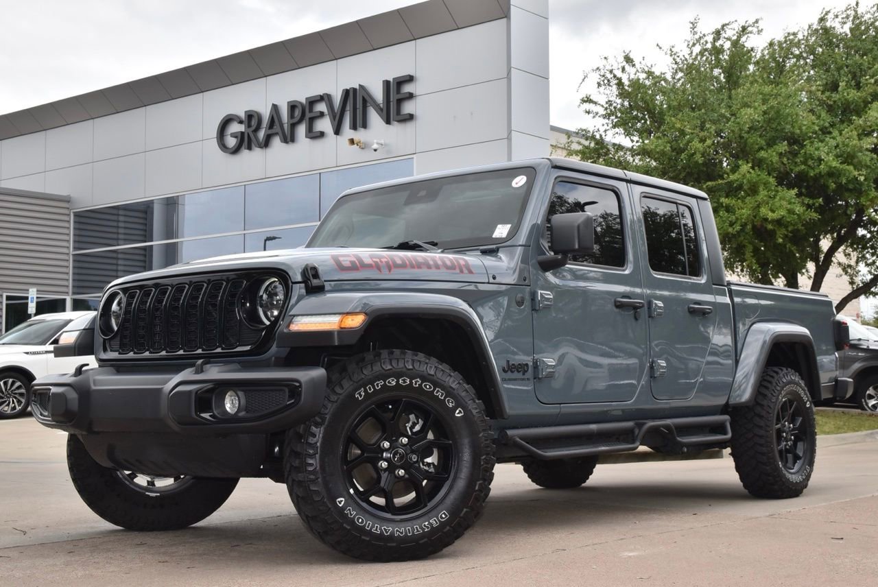 Used 2025 Jeep Gladiator Willys image 2