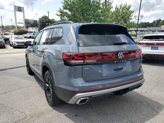 Certified 2025 Volkswagen Atlas Peak Edition SE AWD/4WD image 6