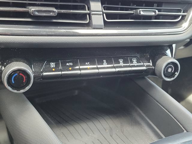 Used 2024 Chevrolet Equinox EV RS FWD image 33