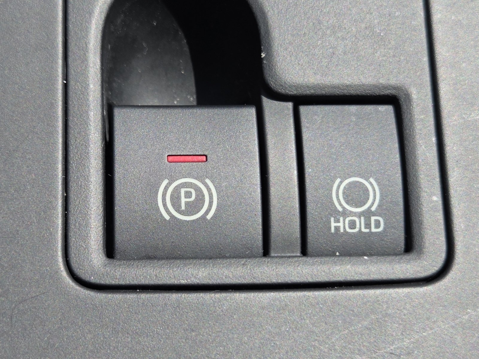 Used 2022 Toyota Highlander XLE AWD/4WD image 11