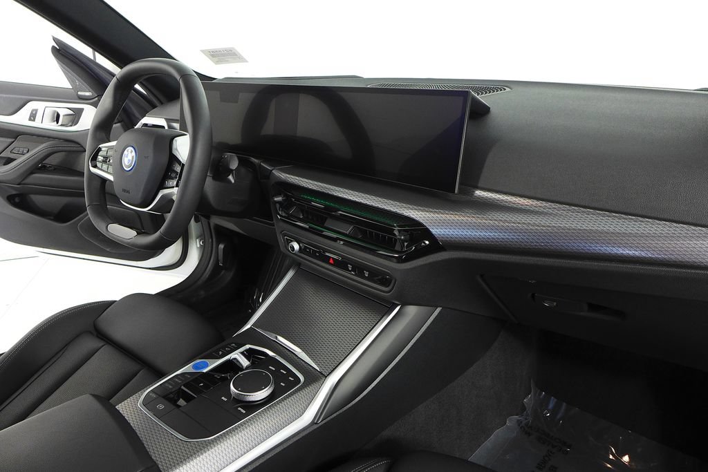 Used 2025 BMW i4 eDrive40 w/ Premium Package RWD image 13