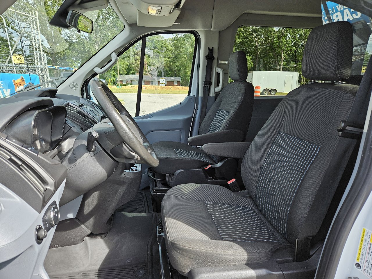 Used 2019 Ford Transit 150 XLT image 12