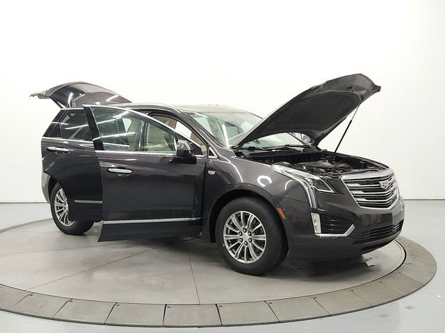 Used 2017 Cadillac XT5 Luxury w/ Driver Awareness Package AWD/4WD image 9