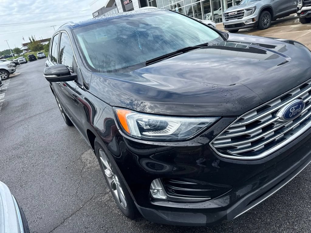 Used 2019 Ford Edge Titanium AWD/4WD image 4