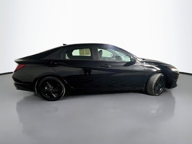 Used 2023 Hyundai Elantra SEL FWD image 9