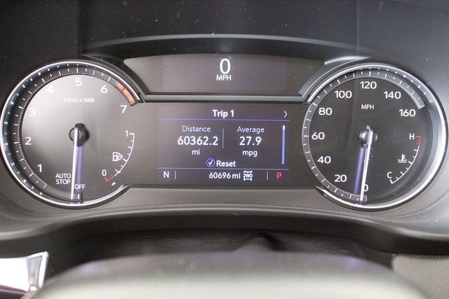 Used 2023 Cadillac XT4 Luxury w/ Cold Weather Package image 23