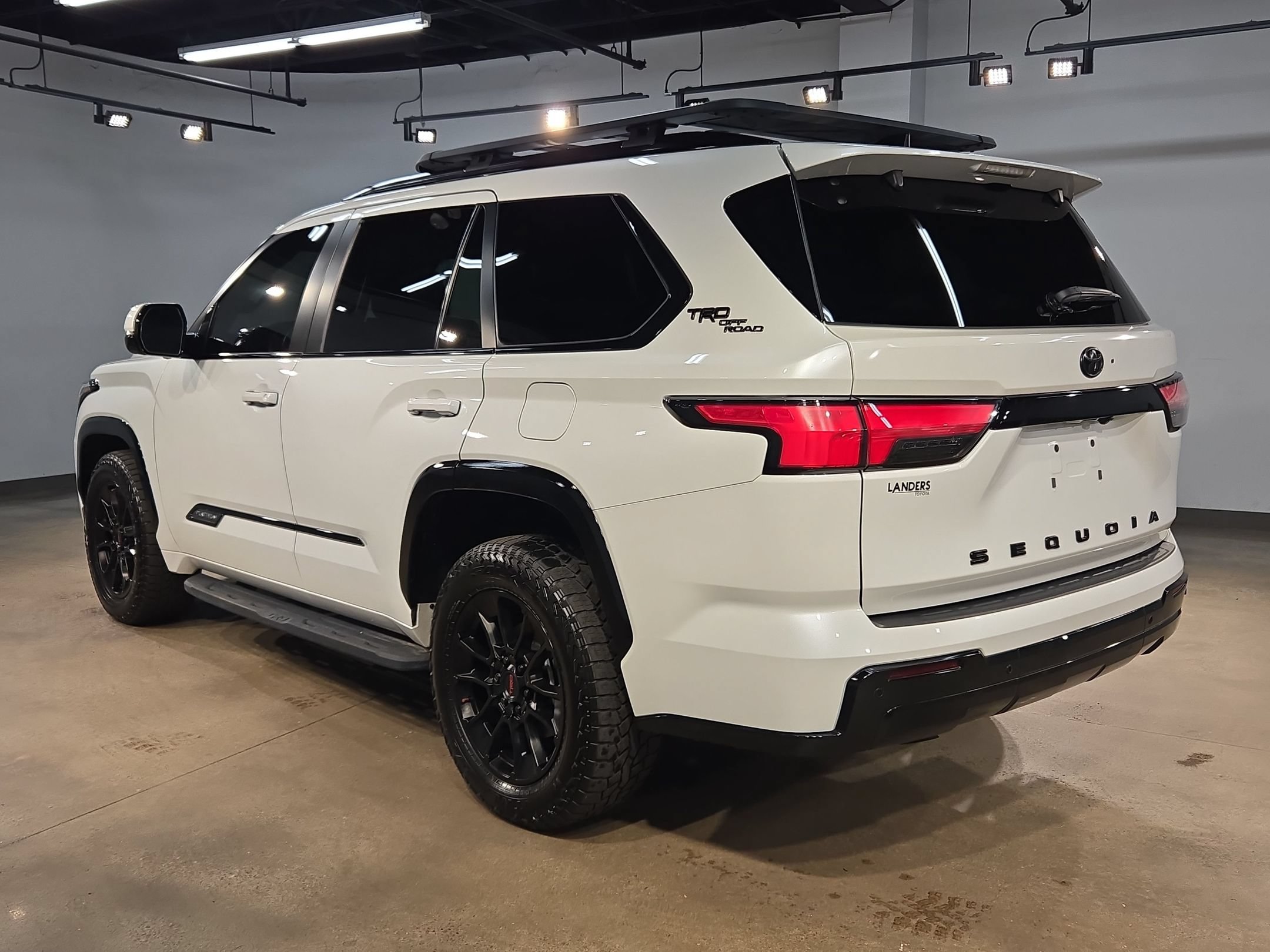 Used 2024 Toyota Sequoia Platinum w/ TRD Off-Road Package AWD/4WD image 5