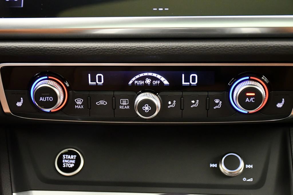 Used 2025 Audi Q3 2.0T Premium w/ Convenience Package image 29